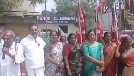 அறந்தாங்கி: அம்மா உணவ வாசலில் அம்மா உணவகத்தை மூட நினைக்கும் நகராட்சியை கண்டித்து அதிமுக கண்டன ஆர்ப்பாட்டம்