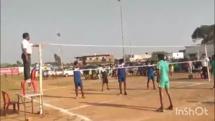 सामरी कुसमी: सामुदायिक पुलिसिंग के तहत कुसमी मैदान में वॉलीबॉल प्रतियोगिता संपन्न, एसपी भी रहे मौजूद