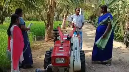 சேந்தமங்கலம்: அலங்காநத்தம் பிரிவில் உரக்கிடங்கில் மண்புழு உரம் தயாரிக்கப்படுவது குறித்து மாவட்ட ஆட்சியர் உமா ஆய்வு செய்தார்