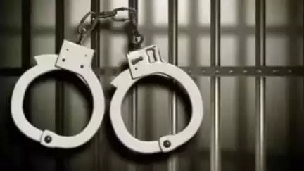 भामरागड: गडचिरोलीत लाचलूचपत प्रतिबंधक विभागाची धडक कारवाई,लाच मागितल्या प्रकरणी वैद्यकीय अधिकाऱ्यास अटक,लाहेरी येथील घटना