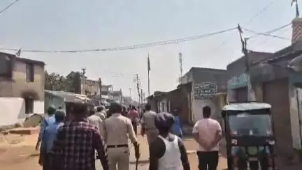 পাণ্ডবেশ্বর: পাণ্ডবেশ্বরের কুমারডিহি গ্রামে রুইদাস পাড়ায় এক যুবকের ঝুলন্ত মৃতদের উদ্ধার, ইটের আঘাতে আহত DC অভিষেক গুপ্তা