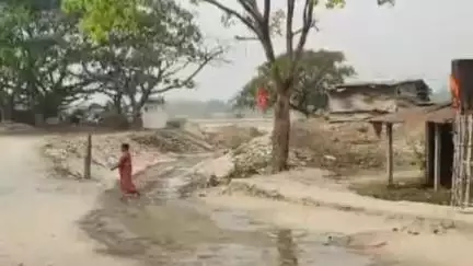 খড়িবাড়ি: মঞ্জু ঘাটে বালির রয়েলিটি অফিসের কর্মীকে মারধরের অভিযোগ শিলিগুড়ি মোড় কমা পরিষদের বিরোধী দলনেতা অজয় ওঁরাওয়ের বিরুদ্ধে