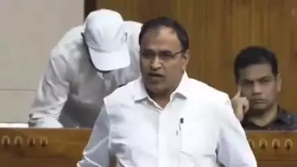 गडरारोड: गडरारोड़, रामसर उपखंड के किसानों की जमीन बेचान मामले में सांसद उम्मेदाराम बेनीवाल ने केंद्र सरकार से कार्रवाई की मांग की