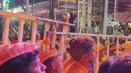 भुदरगड: आदमापुरात बाळूमामा मंदिरात हजारो भक्तांसमोर कृष्णात बाबुराव डोणे पुजारी यांची झाली भाकणूक