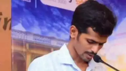 கந்தர்வகோட்டை: ஆதனக்கோட்டை 18 முனீஸ்வரர் கோவில் குளம் அருகே கிராம நிர்வாக அலுவலர் கூட்டுறவு சங்கத்தின் செயலாளர் தூக்கிட்டு தற்கொலை