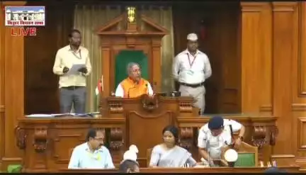 विधायक श्री अरूण शंकर प्रसाद ने जयनगर नगर पंचायत के पटनागद्दी चौक से यूनियन टोला तक  ओवरब्रिज निर्माण कराने की मांग की।