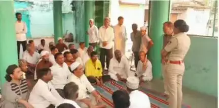 ಚಿತ್ತಾಪುರ: ರಂಜಾನ್ ಹಬ್ಬ ಹಿನ್ನೆಲೆ,ದಂಡೋತಿ ಗ್ರಾಮದಲ್ಲಿ ಪೊಲೀಸರಿಂದ ಶಾಂತಿ ಸಭೆ