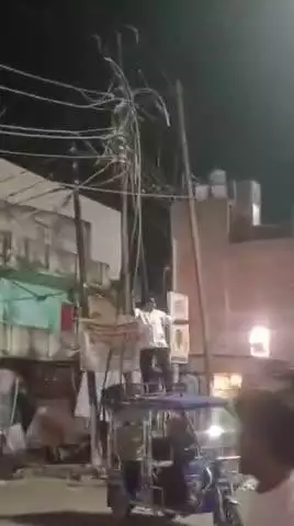 गाजीपुर: रील बना रहे व्यक्ति की गिरने से मौत #gorakhpur #gazipur #basti #kushingar #uttarpradesh #viral #national