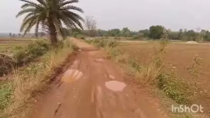 সীমলাপাল: বাগজবড়া গ্রাম থেকে সারিগাড়ি পর্যন্ত প্রায় তিন কিলোমিটার রাস্তা দীর্ঘদিন ধরেই কাঁচা ও বেহাল #jansamasya