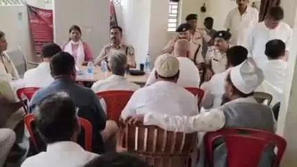 मधुबन: मधुबन थाना प्रसार में आगामी ईद, चैती छठ एवं रामनवमी को लेकर एएसपी मोहिबुलाह अंसारी ने की शांति समिति की बैठक