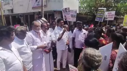 திருவெறும்பூர்: திருவெறும்பூர் அருகே பழங்கனாங்குடி பகுதியில் மத்திய அரசை கண்டித்து கண்டன ஆர்ப்பாட்டம்- அமைச்சர் பங்கேற்பு