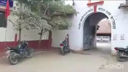 करमाळा: जिल्हा परिषद बांधकाम विभागातील शाखा अभियंत्याला २० हजारांची लाच घेताना रंगेहाथ पकडले