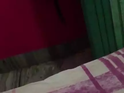 हिलसा थाना क्षेत्र के बलवापर गांव में शराब का निर्माण बड़े पैमाने पर किया जा रहा है। मारपीट की घटना घटी है।