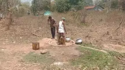 चाईबासा सदर प्रखंड अंतर्गत गांव गंजड़ा में खराब चापानल को ठीक करवा दिया है। नया पाईप के सूची तैयार रहें हैं।