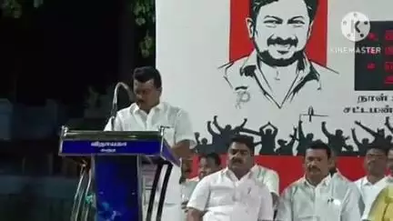 புகளூர்: க.பரமத்தி பேருந்து நிலையத்தில் மத்திய அரசை கண்டித்து அரவக்குறிச்சி சட்டமன்ற தொகுதி திமுக இளைஞரணி சார்பில் பொதுக்கூட்டம்