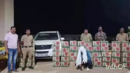 नागभिर: चिखलगाव येथे तळोधी पोलिसांनी १७ लाख १० हजार रुपयांचा अवैध देशी दारू साठा व वाहन केले जप्त