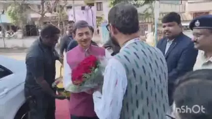 குத்தாலம்: தேரழுந்தூரில்  கம்பராமாயண தொடக்க விழா தமிழக ஆளுநர் ஆர் என் ரவி துவக்கி வைத்தார்