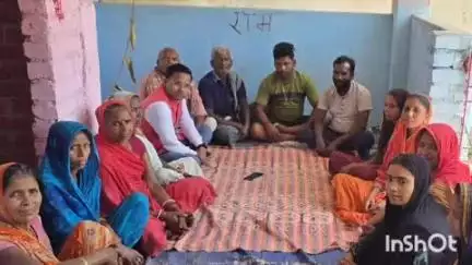 रुपौली: भाजपा कार्यकर्ताओं ने प्रधानमंत्री नरेंद्र मोदी के 120वें संस्करण 'मन की बात' को सुना