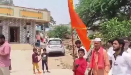 ಗುರುಮಿಟ್ಕಲ್: ಪಟ್ಟಣದಲ್ಲಿ ಯುಗಾದಿ ಹಬ್ಬದ ಹಿನ್ನೆಲೆ ಹನುಮಾನ್ ಪಲ್ಲಕ್ಕಿ ಮೆರವಣಿಗೆ