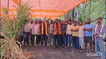 ଉମରକୋଟ: ବିଦ୍ୟୁତ ସମସ୍ୟା ନେଇ ସରଗୁଲି ଛକରେ ରାସ୍ତା ଅବରୋଧ କଲେ ଚାଷୀ