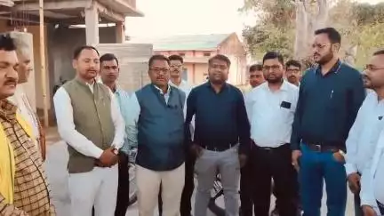 Mata hila Bhai ki charcha chal rahi hai tahsil manpur mein bataya ja Raha hai Ram Vishal pal