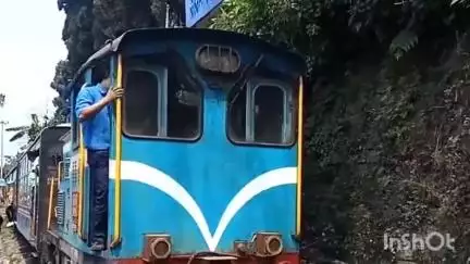 কার্শিয়ং: কার্শিয়াং বাজারে টয় ট্রেনের ধাক্কায় আহত এক কিশোরী