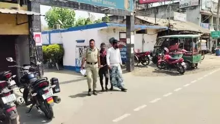 কালিয়াচক ২: ঈদগাহমোড় এলাকা থেকে জমি জায়গা সংক্রান্ত বিবাদের জেরে গন্ডগোল ও মারধর করায় গ্রেপ্তার ২, ধৃতদের সোমবার আদালতে পেশ