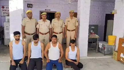 #Balotra: थाना मण्डली व डीएसटी बालोतरा की सटोरियों के खिलाफ बड़ी कार्यवाही।

3 लेपटाॅप, 9 मोबाईल, वाईफाई, हिसाब की डायरी