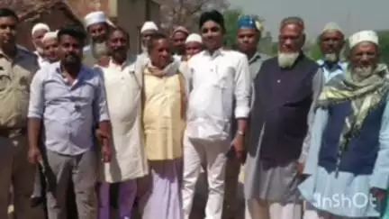 डंडा: डंडा प्रखंड में मुस्लिम समुदाय ने हर्षोल्लास से मनाया ईद उल फितर
