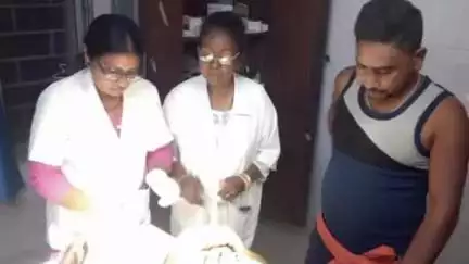 पतना: बरहड़वा पाकुड मुख्य पथ पर लबदा गांव के पास तेज रफ्तार ऑटो की चपेट में आने से बाइक चालक घायल