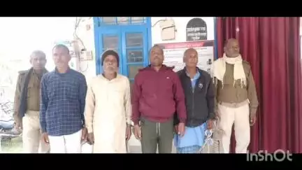 केिशनपुर: किशनपुर में विभिन्न मामलों में फरार चार वारंटी गिरफ्तार, न्यायिक हिरासत में भेजे गए