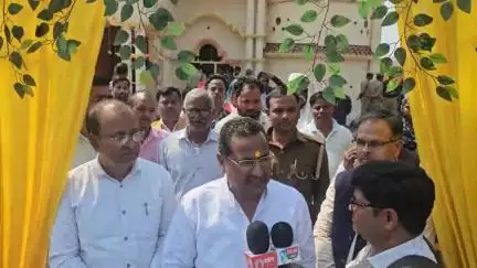 विधानसभा 309 रूधौली RK मैरेज हाल परसा दमया में आयोजित #सामूहिक_विवाह  समारोह में शामिल होकर वर वधू को आशीर्वाद दिया