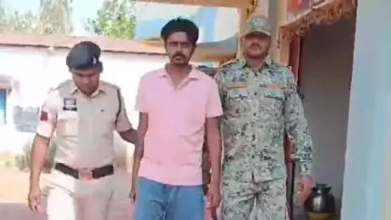 खड़गांव पुलिस ने सट्टा-पट्टी लिखते हुए एक सटोरिया को गिरफ्तार कर न्यायिक रिमांड पर भेजा