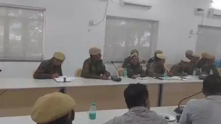 #SP Office Nagaur :- श्री नारायण टोगस SP नागौर द्वारा जिले के समस्त पुलिस अधिकारियों अपराध गोष्ठी ली गई। अपराध गोष्ठी के दौरान आगामी त्यौहारों के दौरान कानून व्यवस्था बनाये रखने व पैण्डिंग प्रकरणों के शीघ्र निस्तारण हेतु निर्देशित किया।
