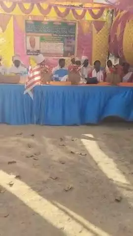 रविवार को ग्राम बानपुर खुटी टोला के सरना स्थल में वर्षगांठ मनाया गया मुख्य अतिथी  धर्मगुरु श्री बंधन तिग्गा एवं कमली दी
