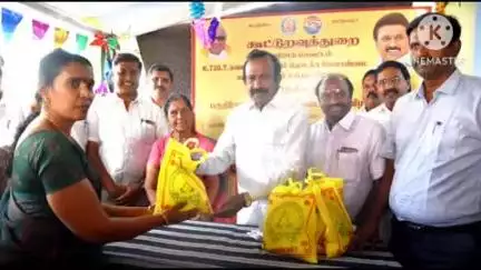 மொடக்குறிச்சி: சின்னியம்பாளையம் தெக்கலூர் ஆகிய இடங்களில் பகுதி நேர நியாய விலை கடைகளை அமைச்சர் திறந்து வைத்தார்
