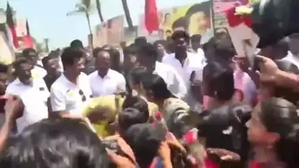 சோழிங்கநல்லூர்: ஈசிஆர் கடற்கரையில் 13 மீனவ கிராமங்கள் பங்கேற்ற படகு போட்டியை துணை முதலமைச்சர் தொடங்கி வைத்தார்