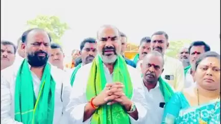 రుద్రంగి: ధాన్యం కొనుగోలు కేంద్రాన్ని ప్రారంభించిన ఎమ్మెల్యే ఆది శ్రీనివాస్