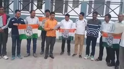चौबट्टाखाल: विकासखंड पोखड़ा के दमदेवल और कुणजखाल में शराब की दुकान खोलने का कांग्रेसियों ने किया विरोध