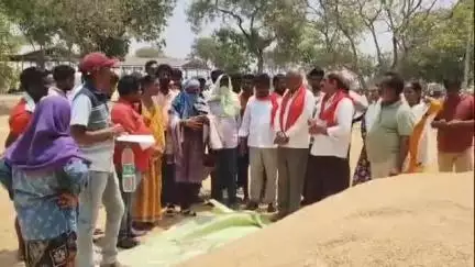 తిప్పర్తి: ధాన్యం కొనుగోళ్లను వేగవంతం చేయాలి: తెలంగాణ రైతు సంఘం జిల్లా అధ్యక్షుడు వీరపల్లి వెంకటేశ్వర్లు