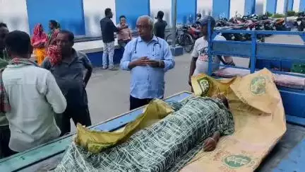 কালনা ২: কল্যাণপুর পঞ্চায়েতের খাগড়াকুর এলাকায় অজ্ঞাত পরিচয় মহিলার জলে ডোবা মৃতদেহ উদ্ধার