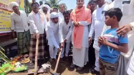 ದೇವರಹಿಪ್ಪರಗಿ: ಪೀರಪುರ ಗ್ರಾಮದಲ್ಲಿ ರಸ್ತೆ ಕಾಮಗಾರಿ ಭೂಮಿ ಪೂಜೆ ಮಾಡಿದ ಶಾಸಕ ರಾಜುಗೌಡ ಪಾಟೀಲ್