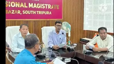 শান্তিরবাজার: ৮তম রাজ্য ভিত্তিক সাংগ্রাই উৎসব কে কেন্দ্র করে শান্তিরবাজার এসডিএম কনফারেন্স হলে আয়োজিত হয় প্রস্তুতি বৈঠকে