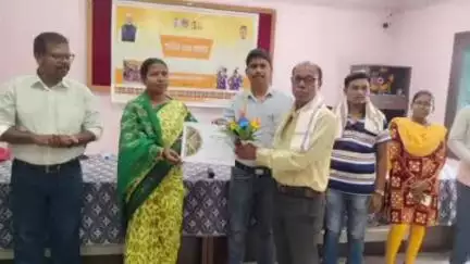 ପାଟଣା: ପାଟଣା ବ୍ଲକ ପ୍ରଶାସନ ପକ୍ଷରୁ ସଭାଗୃହ ଠାରେ  ଲୋକକଳଳା ବ୍ୟକ୍ତି ବିଶେଷଙ୍କୁ ସମ୍ଭର୍ଦ୍ଧନା