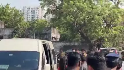அமைந்தகரை: ரோகிணி திரையரங்கில் குட் பேட் அட்லி படத்தை ரசிகர்களுடன் பார்த்து ரசித்த நடிகர் அஜித் மனைவி மற்றும் மகள்