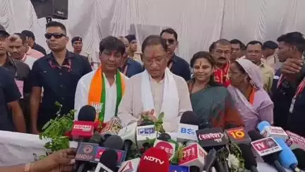 पिथौरा: महासमुंद जिले के खिलाड़ियों ने मुख्यमंत्री विष्णु देव सहाय से मुलाकात की, कहा- डबल इंजन सरकार से छत्तीसगढ़ को हो रहा है फायदा