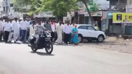 वडवणी: बंजारा समाजाकडून वडवणी शहर बंद