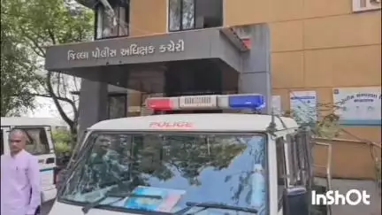 કુકરમુંડા: કુકરમુંડા તાલુકાના ઉભદ ગામની સીમમાં 60 વર્ષીય વૃદ્ધા ને વાહને ટક્કર મારતા સારવાર દરમિયાન મોત નિપજ્યું.