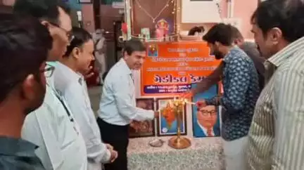 કોડીનાર: કોડીનારમા સામુહીક આરોગ્ય કેન્દ્ર ખાતે ડો.બાબાસાહેબ આંબેડકર ની જન્મજયંતિ નિમીતે સવઁરોગ નિદાન કેન્પ યોજાયો#