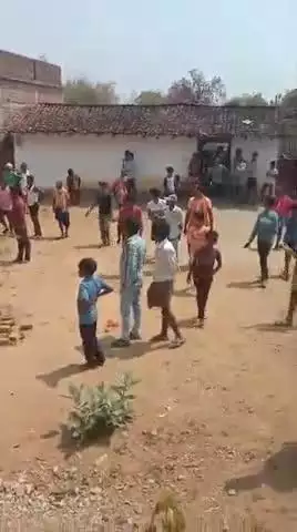 ईट से भरा ट्रैक्टर पलटने से घटनास्थल पर हुई महिला की मौत...